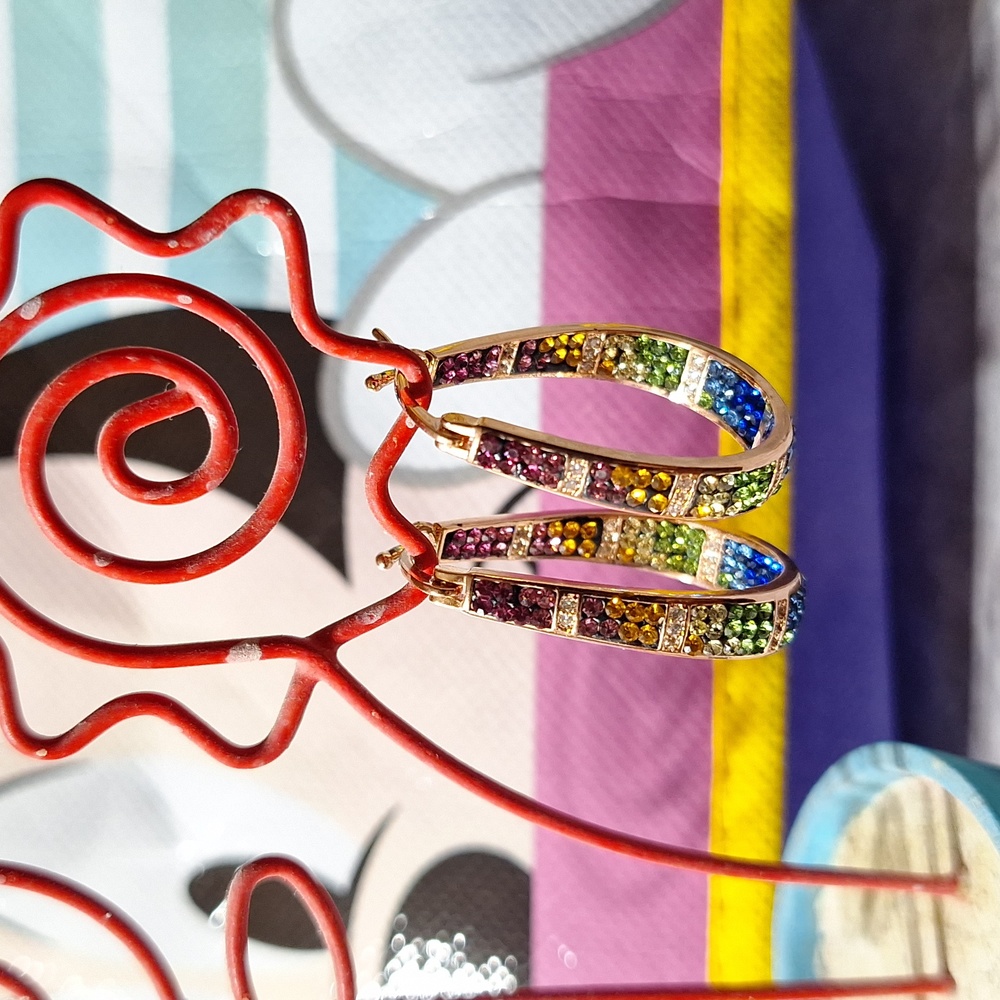 Women's pierced earrings